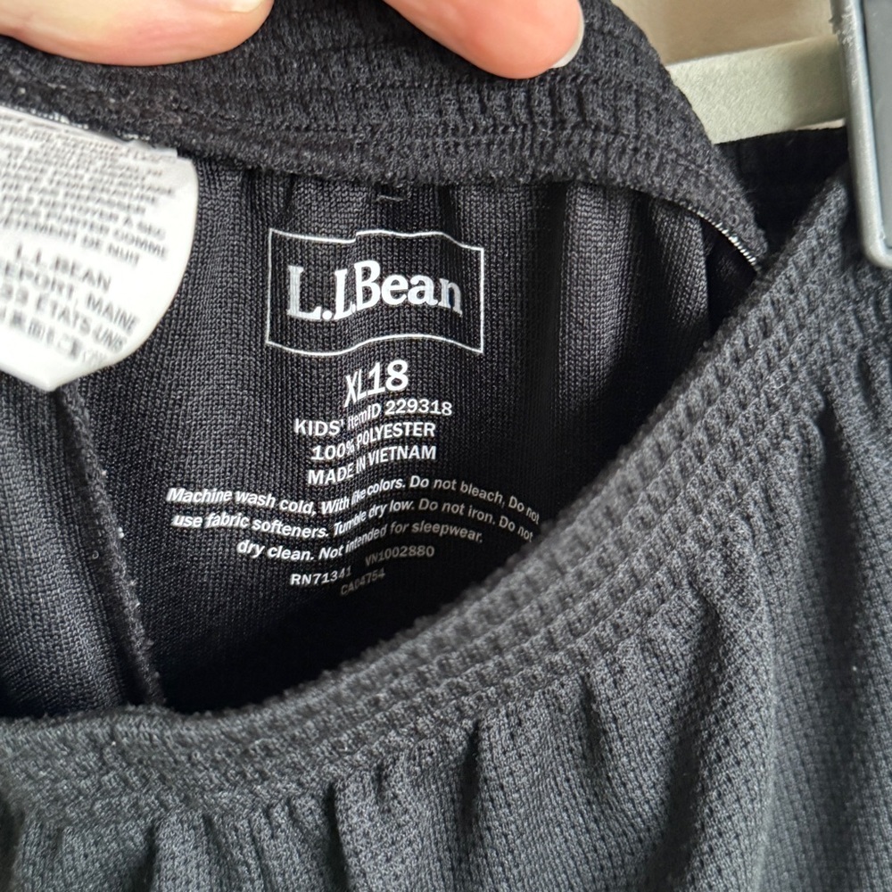 L.L.Bean Kids' Wicked Warm Midweight Thermal Pants in Black, Size XL 18 - Picture 6 of 11